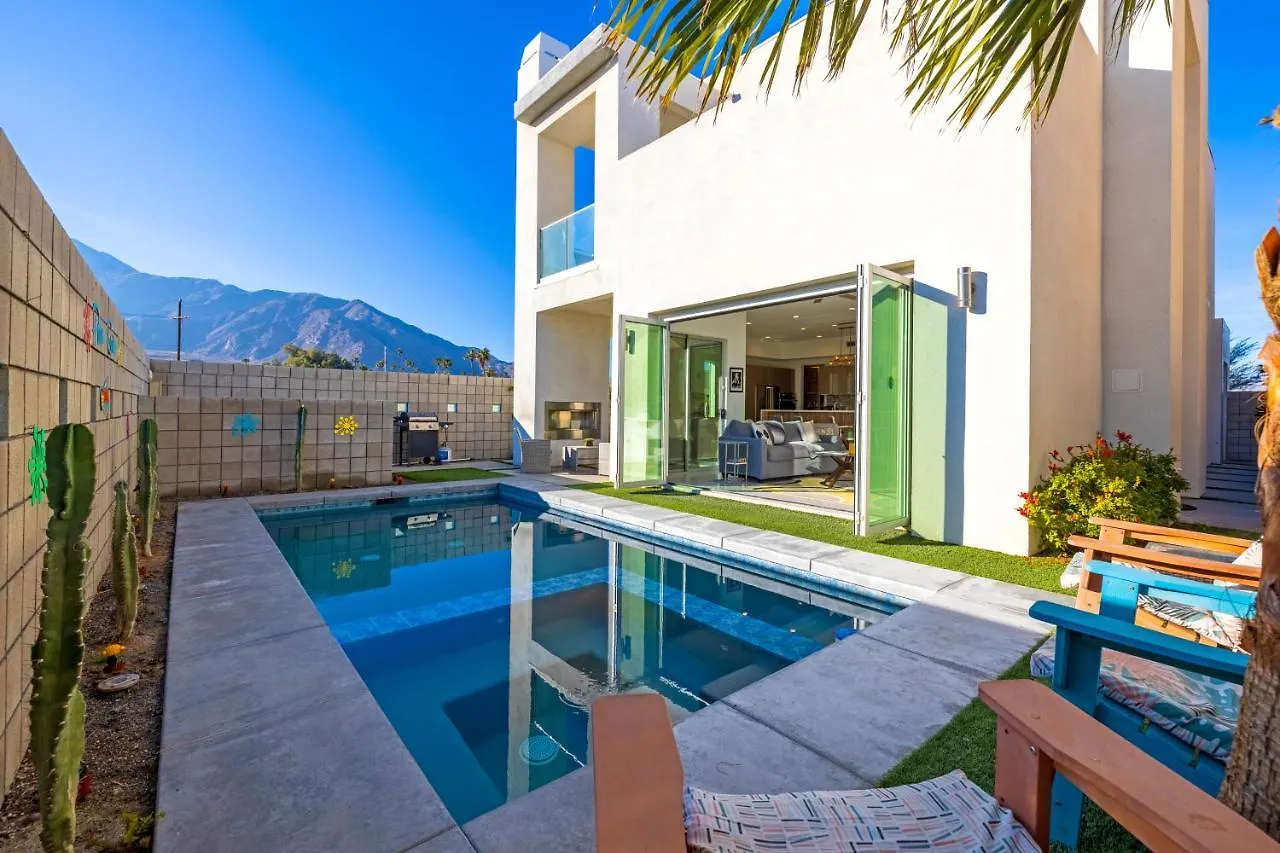 Breathtaking Luxury Villa Architectural Jewel Palm Springs