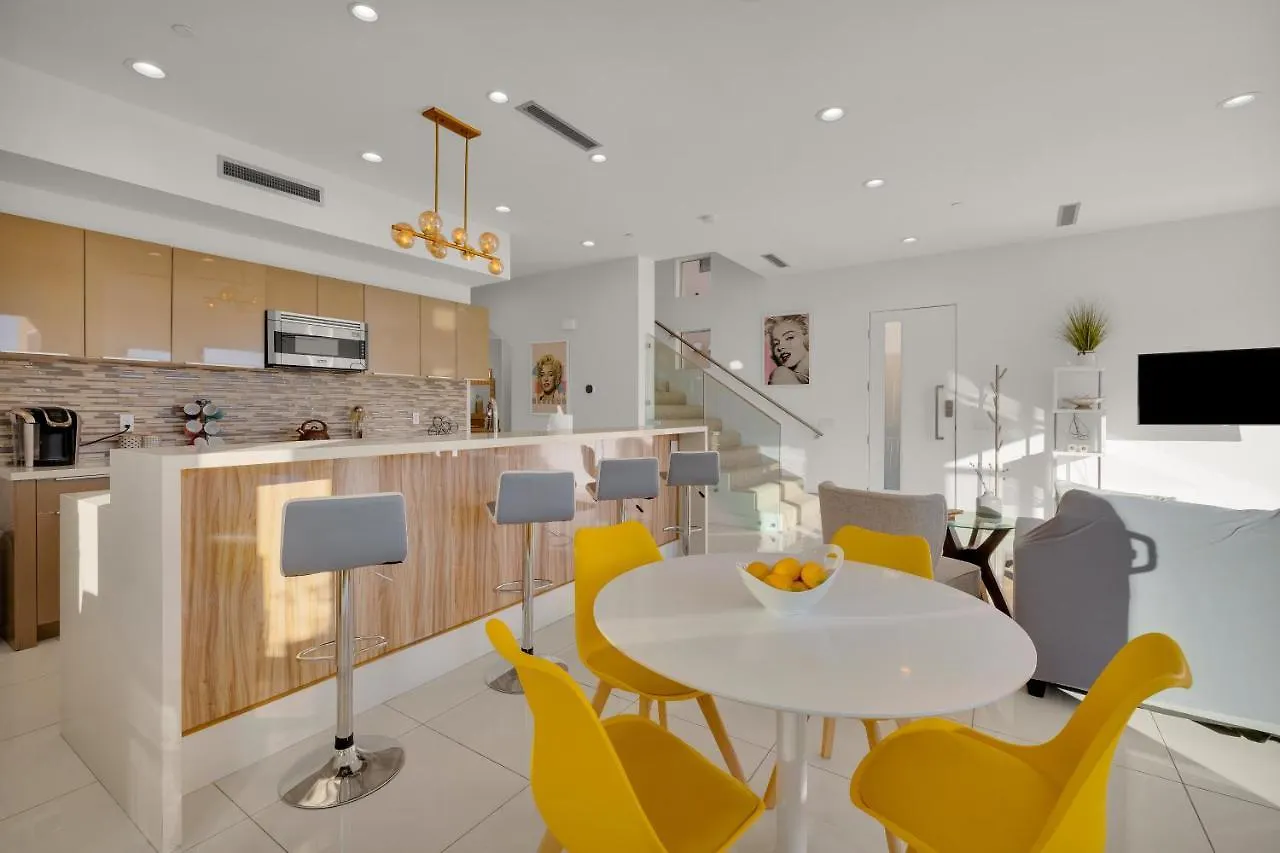 Breathtaking Luxury Villa Architectural Jewel Palm Springs